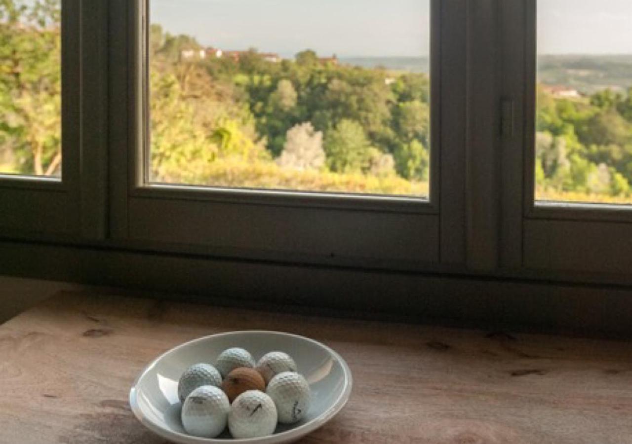 诺韦洛Charming Loft Golf Club Barolo公寓 外观 照片
